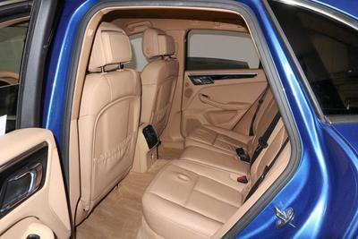 Porsche Macan • 2019 • 30,000 km