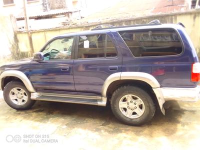 Toyota 4 Runner Limited • 2002 • 145,000 km