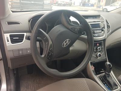 Hyundai Elantra • 2015 • 75,000 km