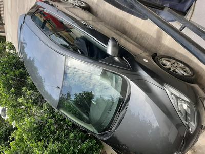 Mazda 2 • 2014 • 58,000 km