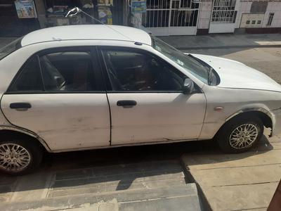 Mazda 323 • 2002 • 180,000 km