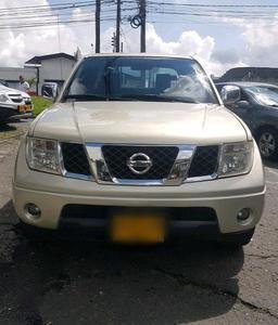 Nissan Navara • 2009 • 263,000 km
