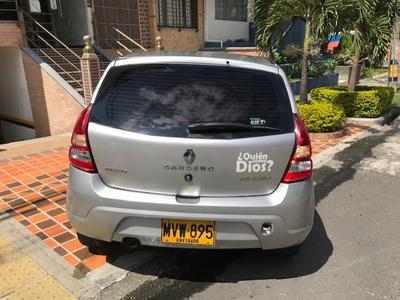 Renault Sandero • 2014 • 67,300 km