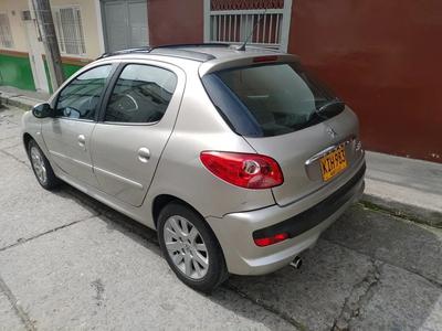 Peugeot 207 • 2011 • 89,000 km