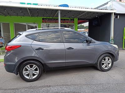 Hyundai Tucson • 2010 • 144,000 km