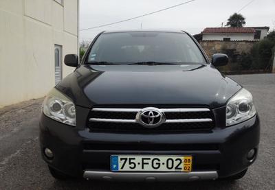 Toyota RAV4 • 2008 • 180,000 km