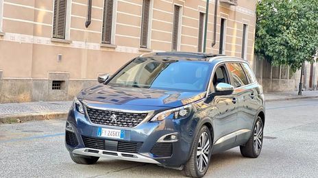 Peugeot 5008 • 2019 • 67,000 km