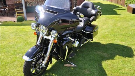 Harley Davidson electra glide classic • 2013 • 15,300 km