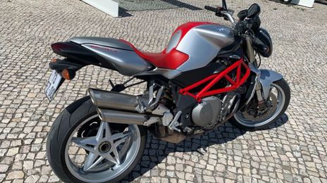 Mvagusta brutale 800 • 2008 • 9,100 km
