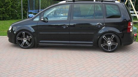 Volkswagen Touran • 2005 • 160,000 km