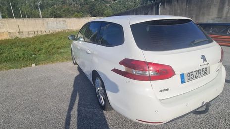 Peugeot 308 SW • 2015 • 285,000 km