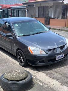 Mitsubishi Lancer • 2004 • 89,000 km