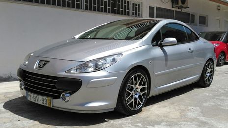 Peugeot 307 • 2006 • 123,000 km