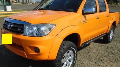 Toyota Hilux • 2009 • 170,000 km