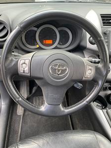 Toyota RAV4 • 2006 • 260,000 km