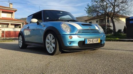MINI Cooper S • 2003 • 203,000 km