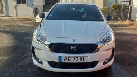 Citroën DS5 • 2002 • 140,000 km