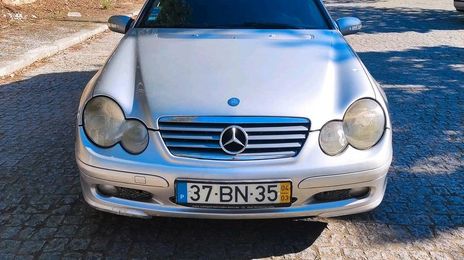 Mercedes-Benz C • 2004 • 399,999 km