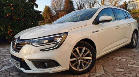 Renault Mégane • 2017 • 141,000 km