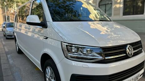 Volkswagen T5 Caravelle • 2018 • 72,000 km