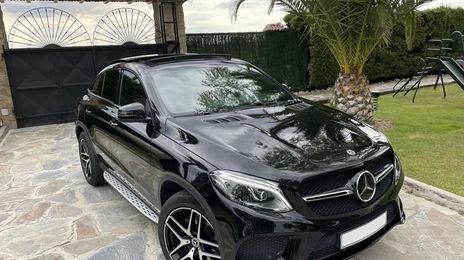 Mercedes-Benz 200 - 300 • 2018 • 121,000 km