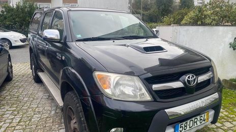 Toyota Hilux • 2007 • 219,000 km