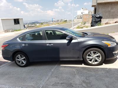 Nissan Altima • 2013 • 117,000 km