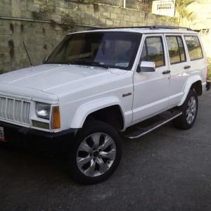 Jeep Cherokee • 1994 • 200,000 km