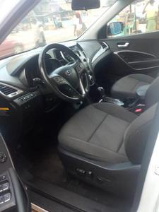 Hyundai Santa Fe • 2014 • 85,000 km