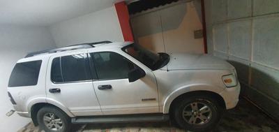 Ford Explorer • 2009 • 216,000 km