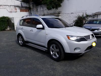 Mitsubishi Outlander • 2008 • 139,000 km
