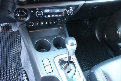 Toyota Hilux • 2017 • 58,000 km