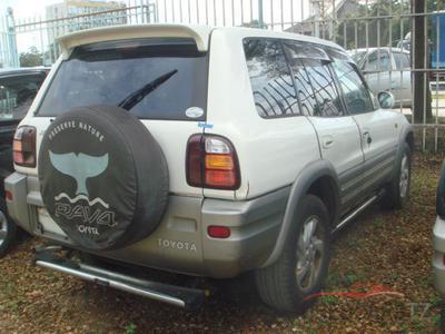 Toyota RAV4 • 2015 • 8,000 km