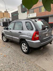 Kia Sportage • 2009 • 130,000 km