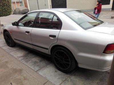 Mitsubishi Galant • 2000 • 11,600 km