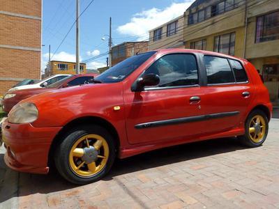 Renault Clio • 2002 • 130 km