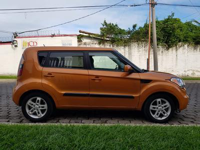 Hyundai Accent • 2011 • 102,000 km