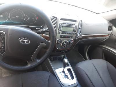 Hyundai Santa Fe • 2012 • 75,000 km