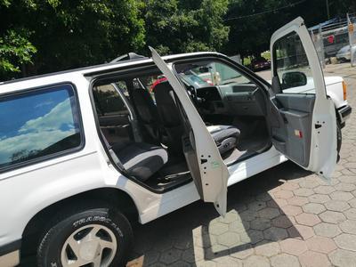 Ford Explorer • 1994 • 85,000 km