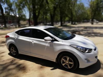 Hyundai Elantra • 2013 • 97,000 km