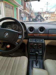 Mercedes-Benz 230 - 300 CE Coupé • 1977 • 0 km