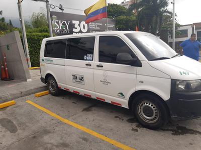 Volkswagen T5 • 2013 • 275,000 km