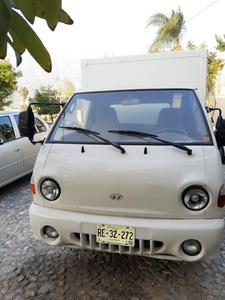 Hyundai H1 • 2005 • 180,000 km