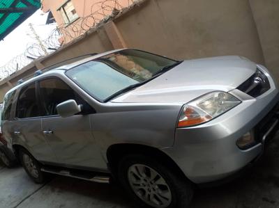 Acura MDX • 2005 • 185,000 km