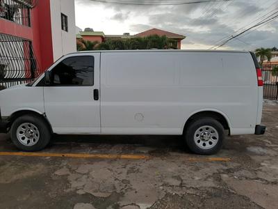 Chevrolet Express 1500 • 2013 • 150,000 km