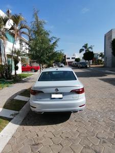 Volkswagen Jetta • 2019 • 65,000 km