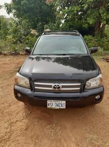 Toyota Highlander • 2006 • 100,000 km