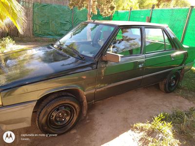 Renault 10 • 1995 • 280,000 km