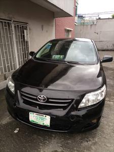 Toyota Corolla • 2009 • 100,000 km