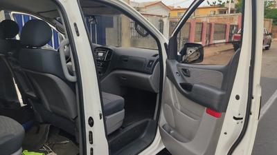 Hyundai H1 • 2017 • 151,000 km